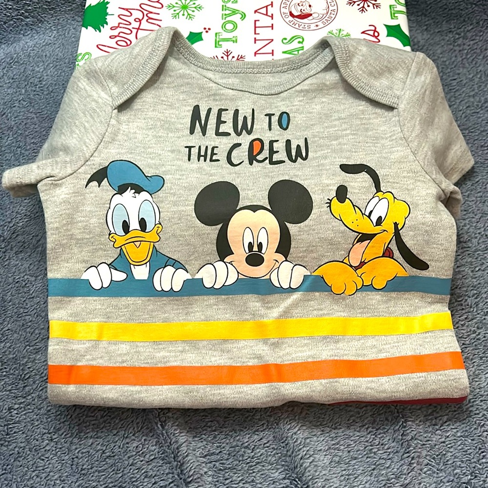 Disney Baby Unisex T-shirt Onsie size 18m